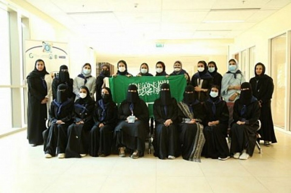 للمرة الأولى للإناث في المملكة العربية السعودية. يأتي ذلك في إطار حرص الجامعة ومؤسسة الوليد للإنسانية 
