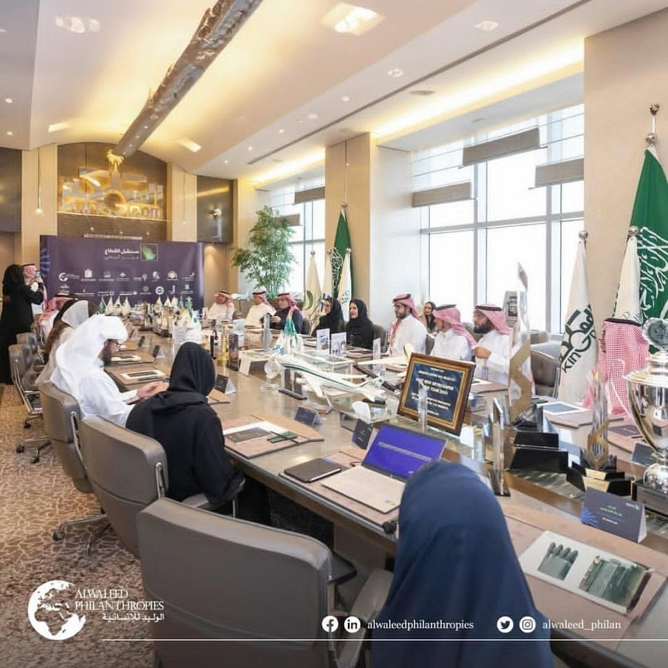 تبرع المؤسسة لإنشاء مراكز استجابة فورية للكوارث تبرعت مؤسسة الوليد للإنسانية 