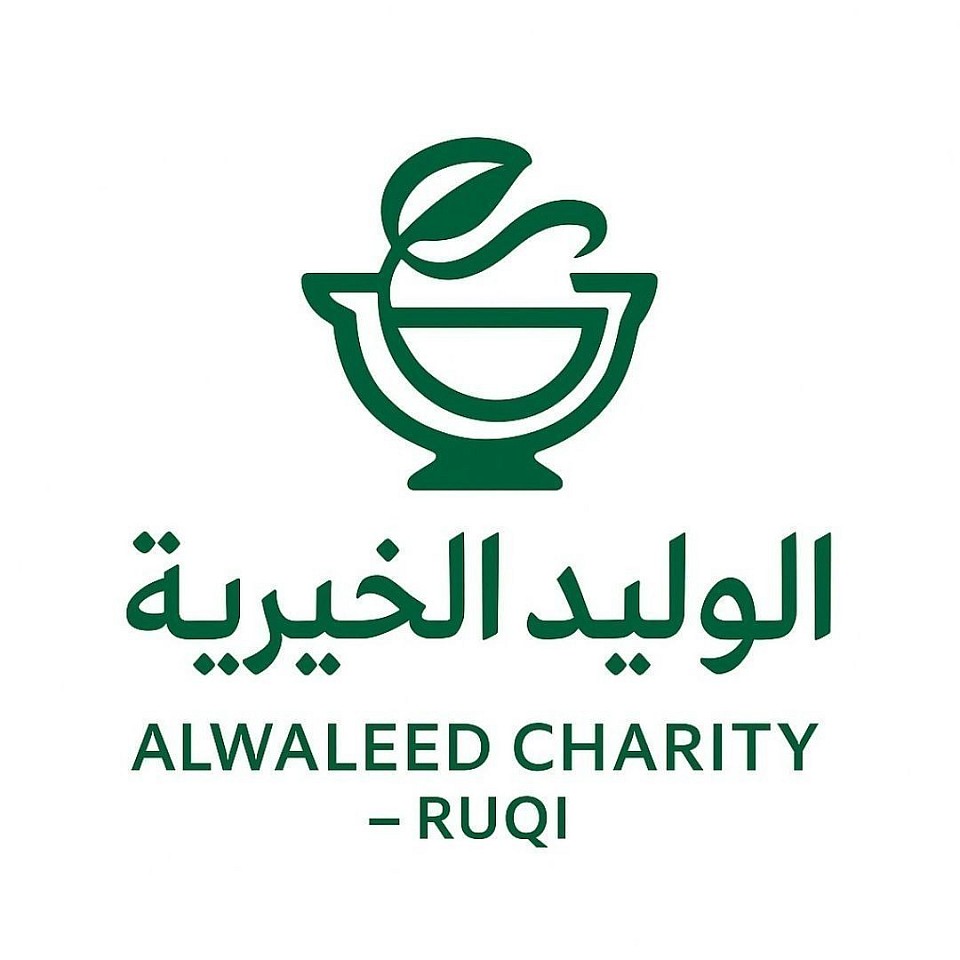 توقيع اتفاقية شراكة ثلاثية بيننا وبين وزارة الشؤون البلدية والقروية والإسكان، ومؤسسة الإسكان التنموي الأهلية لتوفير مساكن ملائمة للأسر الأشد حاجة لتحقيق الاستقرار الأسري للمستفيدين من المشروع، وزيادة تملك المواطنين للمسكن، وتوفير وسيلة تنقل وتمكين وتنمية للأسر المستفيدة بميزانية قدرها مليارين وستين مليون ريال سعودي. تخدم هذه الشراكة الاستراتيجية المستدامة أهداف رؤية المملكة ٢٠٣٠ وتسلط الضوء على أهمية التعاون بين القطاعات الحكومية والقطاعات غير الربحية وانعكاسها على اقتصاد الوطن. سعياَ لرفع مساهمة القطاع غير الربحي في إجمالي الناتج المحلي ولدعم مشاريع الإسكان التنموي في جميع مناطق المملكة ومحافظاتها، تعاونت المؤسسة مع شركائها بهدف تحسين مستوى المعيشة للمواطنات والمواطنين السعوديين، والحد من تكاليف السكن ومصاريف التنقلات. كما يعد هذا المشروع من أكبر مبادرات المؤسسة إذ يستهدف المواطنات والمواطنين السعوديين ممن تنطبق عليهم ضوابط الدعم السكني ومعايير واشتراطات اختيار المستفيدين. حيث يعمل المشروع الى توفير 10 آلاف مسكن و10 آلاف سيارة خلال خمس سنوات قابلة للتمديد مدة مماثله، في جميع مناطق المملكة العربية السعودية للأسر الأكثر احتياجاً. بحضور مجلس أمناء مؤسسة الوليد للإنسانية صاحب السمو الملكي الأمير الوليد بن طلال آل سعود، وصاحب المعالي الأستاذ ماجد بن عبد الله الحقيل وزير الشؤون البلدية والقروية والإسكان، قام بتوقيع الاتفاقية كلٌّ من الأمين العام لمؤسسة الوليد للإنسانية، صاحبة السمو الملكي الأميرة لمياء بنت ماجد اَل سعود، ومعالي نائب الوزير لوزارة الشوؤون البلدية والقروية والإسكان المهندس عبدالله بن محمد البدير، ورئيس مجلس الأمناء لمؤسسة الإسكان التنموي الأهلية، الدكتور زياد بن عثمان الحقيل. صرح الأمير الوليد بن طلال آل سعود: 