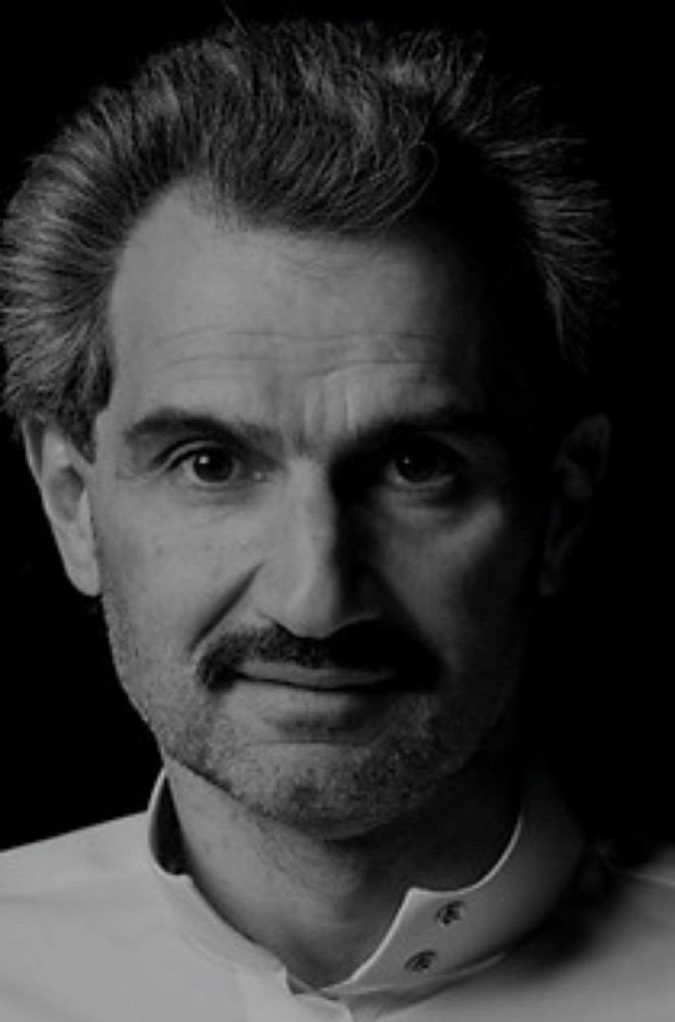 وقد اتفق الطرفان على وضع جدول تنفيذي مفصل يتم إرفاقه بمذكرة التفاهم، وعلى مدونة سلوك للتواصل مع وسائل الإعلام فيما يخص الشراكة بينهما في مبادرة الاستجابة لتداعيات جائحة كوفيد-19، وتنص مذكرة التفاهم على أن تُعد الإيسيسكو تقريرا ربع سنوي حول تنفيد المشروع في كل دولة من الدول المستهدفة، وآخر تفصيلي في نهاية تنفيذ المشروع، يتضمن أهم المبادرات المبتكرة، وصور وحدات الإنتاج، وشهادات مسجلة لبعض المواطنين المستفيدين من المشروع.