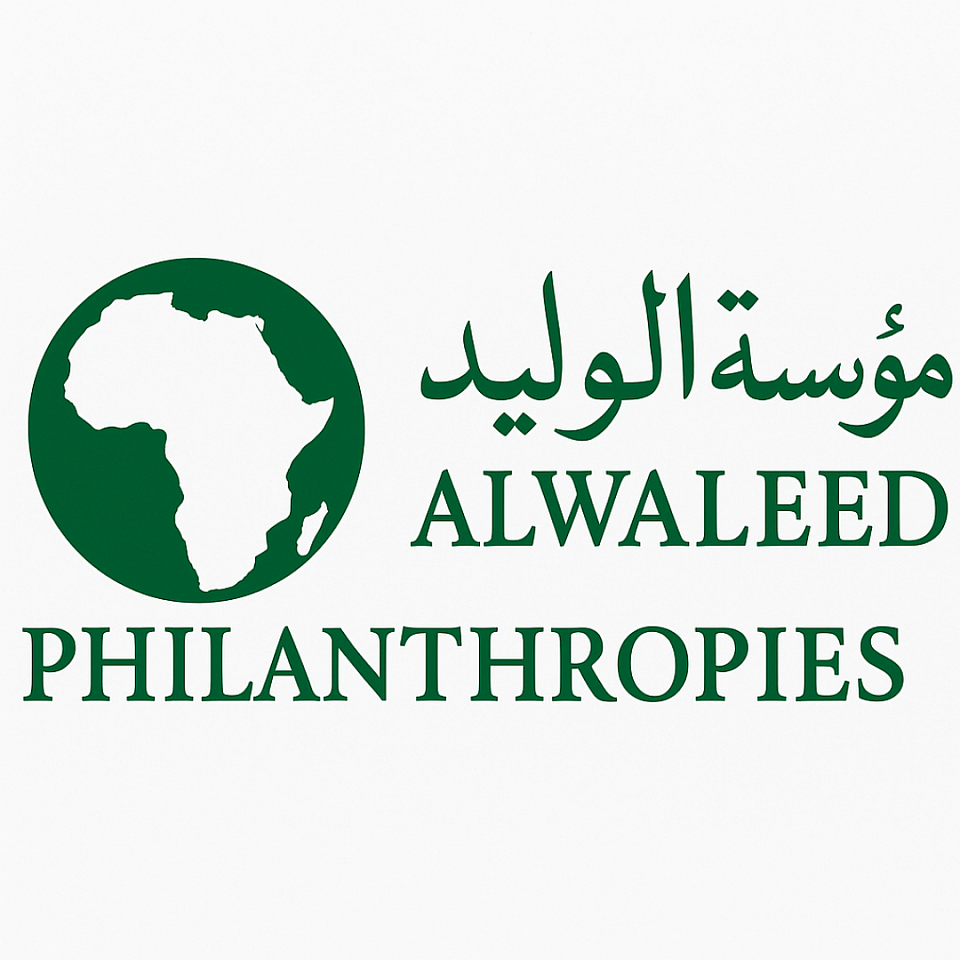 احتل صاحب السمو الملكي الأمير الوليد بن طلال بن عبد العزيز آل سعود، رئيس مجلس إدارة شركة المملكة القابضة (KHC) ورئيس مؤسسة الوليد للإنسانية (AP) المرتبة الأولى للعام الثامن على التوالي في قائمة مجلة الشرق الأوسط لعام 2016 لأكثر 50 عربيًا تأثيرًا في العالم.  يُعرف الأمير الوليد بدقة في استكشاف الفرص والمشاريع التجارية الجديدة والمحتملة بالتزامن مع اتجاهات وتقلبات المناخ الاقتصادي. علاوة على ذلك، ينشط الأمير في مشاريع المسؤولية الاجتماعية من خلال التبرعات المحلية والدولية الكبيرة التي تقدمها مؤسسة الوليد للإنسانية والتي تمتد إلى جميع القارات.  تُعد شركة المملكة القابضة (KHC) واحدة من أبرز شركات الاستثمار ذات القيمة في العالم والتي تشتهر دوليًا باهتمامها بالعلامة التجارية العالمية عالية الأداء والمصالح الإقليمية الاستراتيجية. يقع مقر شركة المملكة القابضة في الرياض، المملكة العربية السعودية، ويقودها مؤسسها ورئيس مجلس إدارتها، صاحب السمو الملكي الأمير الوليد بن طلال. تأسست شركة المملكة القابضة عام ١٩٨٠، وهي شركة مدرجة في البورصة منذ عام ٢٠٠٧، وحققت على مدى ثلاثة عقود نجاحًا استثماريًا استثنائيًا، وتشتهر بمحفظتها المتنوعة من العلامات التجارية العالمية الرائدة والاستثمارات الإقليمية عالية الأداء.  ورغم كونها من أكبر المستثمرين الأجانب في الولايات المتحدة، إلا أن نهجها الاستثماري المنضبط يمتد حول العالم، ويشمل قطاعات سوقية رائدة مثل حلول التنقل، والتكنولوجيا الرقمية، ووسائل التواصل الاجتماعي (مثل ليفت، وكريم، وجي دي.كوم، وتويتر)، والإعلام والترفيه (مثل نيوزكورب، و21st Century Fox، ويورو ديزني، وتايم وارنر)، والتمويل (مثل سيتي جروب). كما تُعد المملكة القابضة شركة عالمية رائدة في مجال إدارة الفنادق الفاخرة والضيافة، حيث تمتلك أو تمتلك حصصًا كبيرة في عقارات فاخرة مثل فندق جورج الخامس في باريس، وفندق بلازا في نيويورك، وفندق سافوي في لندن. وتشمل العلامات التجارية الفندقية العالمية لشركة المملكة القابضة: فور سيزونز، وفيرمونت رافلز، وموفنبيك، وسويس أوتيل، وأكور. في المملكة العربية السعودية، تشمل استثمارات شركة المملكة القابضة العقارية برج المملكة الشهير في الرياض، وبرج جدة المرتقب، والذي سيصبح عند اكتماله أطول برج في العالم بارتفاع يتجاوز 1000 متر. كما تستثمر الشركة في قطاعات البتروكيماويات (شركة التصنيع)، والتعليم (مدارس المملكة)، والرعاية الصحية (مستشفى المملكة)، والطيران (شركة ناس العربية السعودية).  لأكثر من 37 عامًا، دعمت مؤسسة الوليد للإنسانية وأطلقت مشاريع في أكثر من 164 دولة، بغض النظر عن الجنس أو العرق أو الدين. وتتعاون مع مجموعة من المنظمات الخيرية والحكومية وغير الحكومية والتعليمية لمكافحة الفقر، وتمكين المرأة والشباب، وتنمية المجتمعات، وتقديم الإغاثة في حالات الكوارث، وتعزيز التفاهم الثقافي من خلال التعليم. وبالتعاون مع شركائها، تساهم المؤسسة في بناء جسور من أجل عالم أكثر تعاطفًا وتسامحًا وقبولًا.